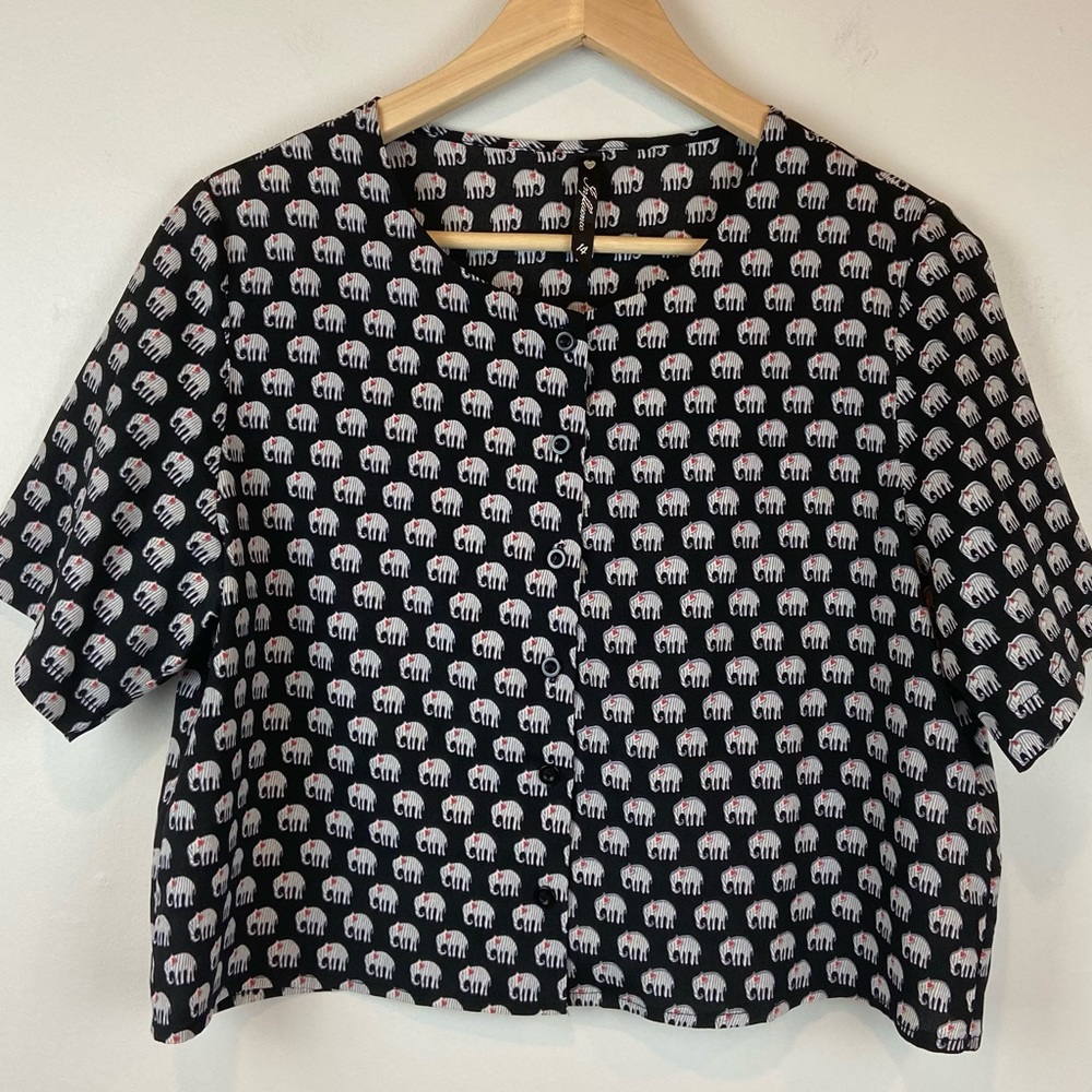 Influence Elephant Black Button Front Top Blouse Short Sleeve Size 14 Cropped
